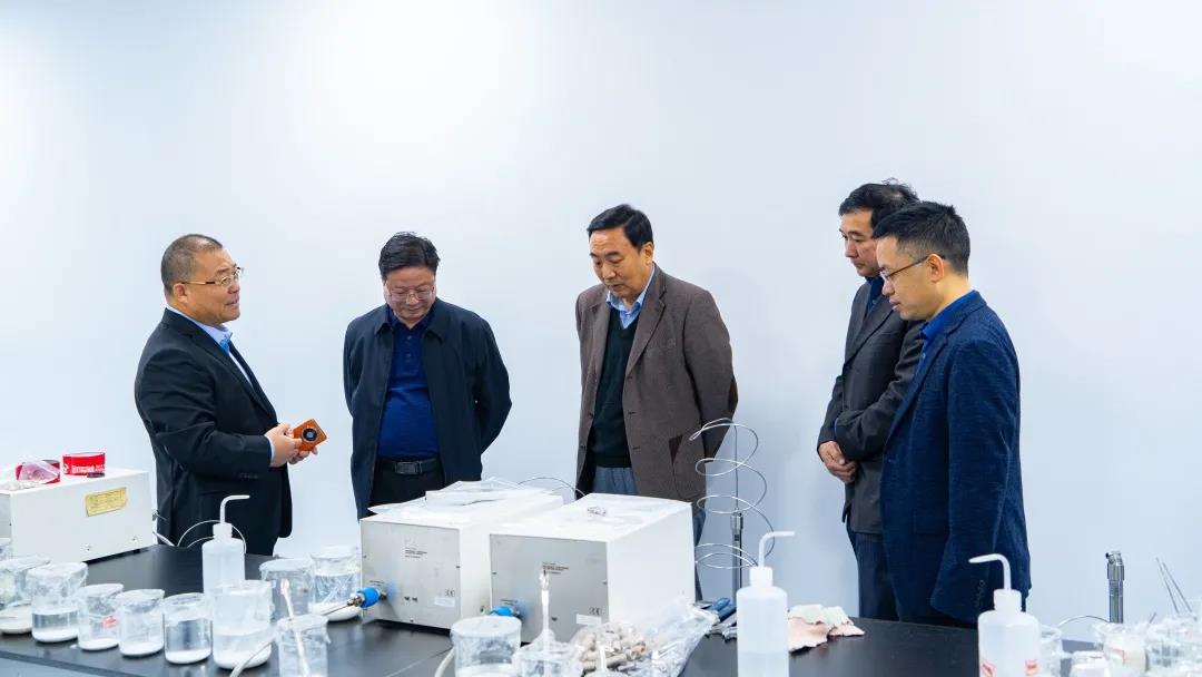 国家邮政局党组成员、副局长戴应军一行参观视察永利集团3044noc登录入口色谱