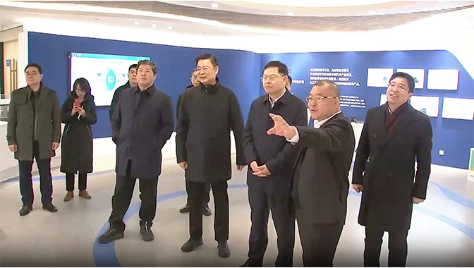 青岛市委副书记、市长赵豪志调研青源峰达太赫兹关键技术研发和科技成果转化工作
